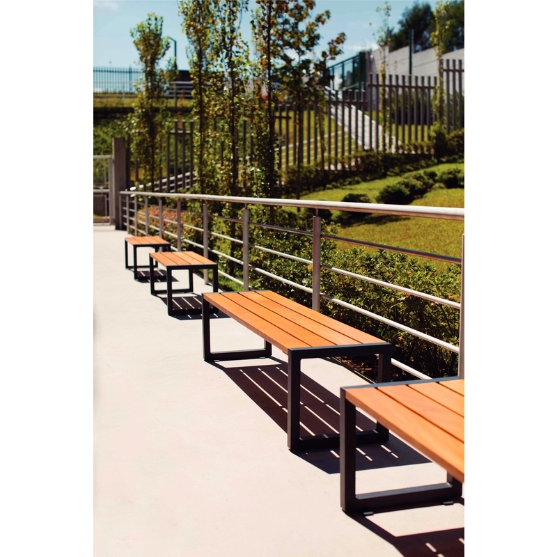 Banco de Madeira Tramontina Urban Highline em Madeira Garapeira com Acabamento Ecoclear 3 Lugares