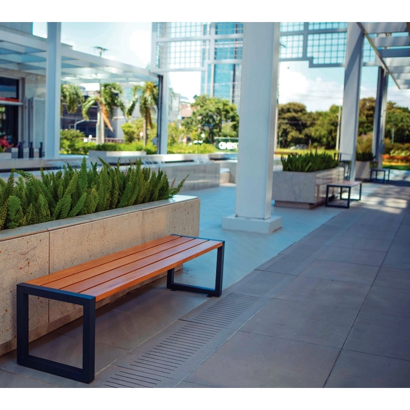 Banco de Madeira Tramontina Urban Highline em Madeira Garapeira com Acabamento Ecoclear 3 Lugares
