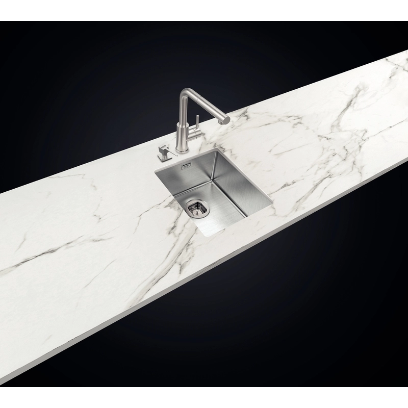 Cuba de embutir Tramontina Design Collection Quadrum Undermount em Aço Inox com Acabamento Acetinado 34 U 38x44 cm