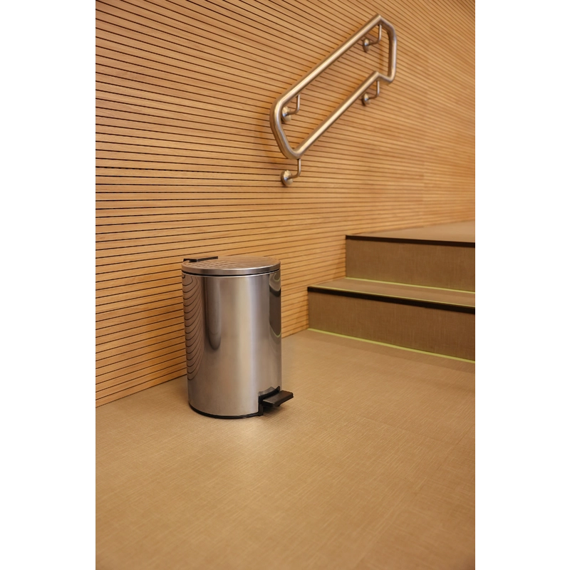 Lixeira com Pedal Tramontina Loop em Aço Inox com Acabamento Polido e Balde Interno 12 L