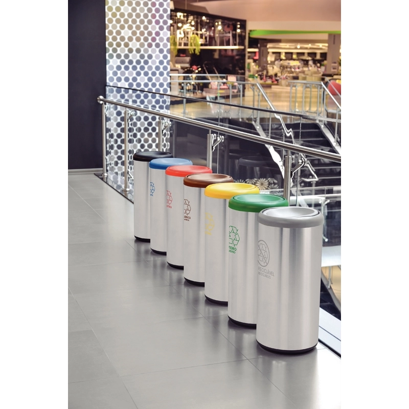 Lixeira Inox Tramontina Piemonte 40 L com Acabamento Acetinado e Tampa Basculante Preta em Polipropileno